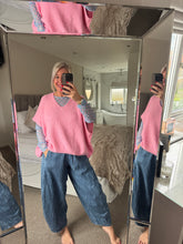 Load image into Gallery viewer, The v neck knitted tank