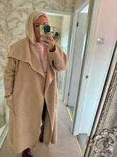 Load image into Gallery viewer, The waterfall boucle coat