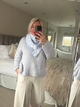 Load image into Gallery viewer, The knitted handkerchief scarves