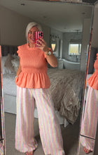 Load image into Gallery viewer, The striped linen trousers with pockets