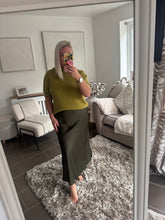 Load image into Gallery viewer, The elasticated waist satin skirts