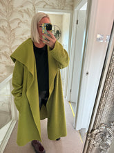 Load image into Gallery viewer, The waterfall boucle coat