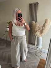 Load image into Gallery viewer, The made in Italy basic scoop jersey vest