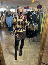 Load image into Gallery viewer, The argyle knit