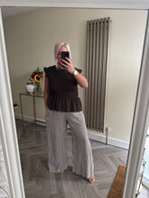 Load image into Gallery viewer, SALE The striped linen trousers with pockets (no return on sale items)