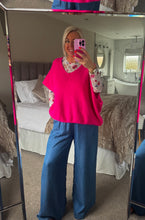 Load image into Gallery viewer, The v neck knitted tank