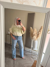 Load image into Gallery viewer, The crochet stripe frill top
