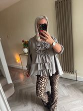 Load image into Gallery viewer, The jersey frill button back top
