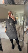 Load image into Gallery viewer, The marl tunic dress with pockets &amp; separate necklace

