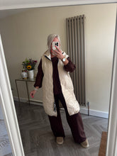 Load image into Gallery viewer, The black tab “Love” gillet

