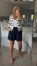 Load image into Gallery viewer, The elasticated waist chiffon shorts with pockets
