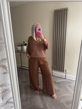 Load image into Gallery viewer, SALE The striped linen trousers with pockets (no return on sale items)
