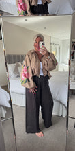 Load image into Gallery viewer, The zeta Otto embroidered puff sleeve zip jacket
