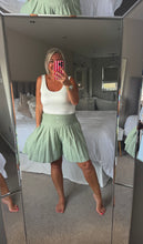 Load image into Gallery viewer, The High waisted shirred linen palazzo shorts with pockets
