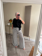 Load image into Gallery viewer, SALE The striped linen trousers with pockets (no return on sale items)
