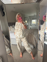 Load image into Gallery viewer, The 100% natural animal print jersey tracksuit
