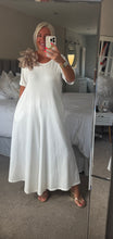Load image into Gallery viewer, The Bora Bora jersey jumpsuit with pockets &amp; detachable flower
