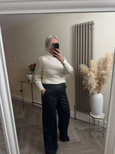 Load image into Gallery viewer, The sequin sleeve ribbed knit
