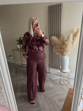 Load image into Gallery viewer, The pu pin tuck trousers
