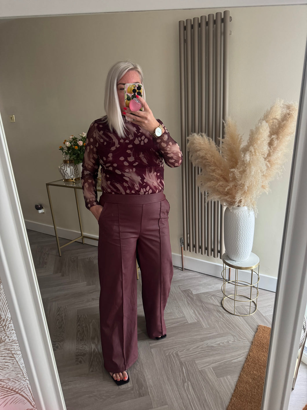 The pu pin tuck trousers
