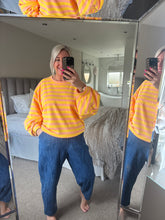 Load image into Gallery viewer, The balloon sleeve striped sweat
