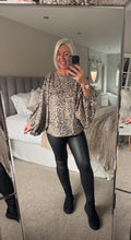 Load image into Gallery viewer, The animal print sequin balloon sleeve top

