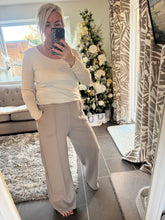 Load image into Gallery viewer, The tie waist pin tuck jogger
