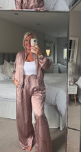 Load image into Gallery viewer, The satin abstract trouser suit
