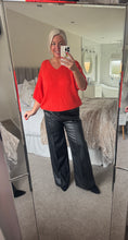 Load image into Gallery viewer, The Pu pin tuck trousers with pockets
