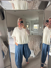 Load image into Gallery viewer, The v neck knitted tank
