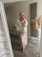 Load image into Gallery viewer, The elasticated waist satin skirts
