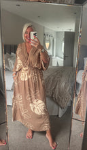 Load image into Gallery viewer, The Ibiza palm dress with pockets
