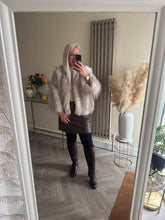 Load image into Gallery viewer, The Pu skirt in chocolate
