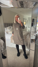 Load image into Gallery viewer, The marl tunic dress with pockets &amp; separate necklace
