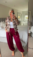 Load image into Gallery viewer, The lightweight camo zip jacket
