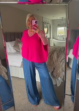 Load image into Gallery viewer, The v neck knitted tank
