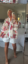 Load image into Gallery viewer, The zeta Otto floral shirt
