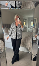 Load image into Gallery viewer, The super stretch animal print jacket
