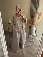 Load image into Gallery viewer, SALE The striped linen trousers with pockets (no return on sale items)
