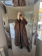 Load image into Gallery viewer, The Stella faux fur coat
