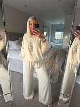 Load image into Gallery viewer, The chiffon trouser suit with separate necklace
