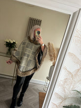 Load image into Gallery viewer, The faux fur trim cape
