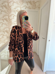 The rouched sleeve animal print blazer in tan