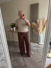 Load image into Gallery viewer, The pu pin tuck trousers
