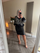 Load image into Gallery viewer, The Pu magic skirt
