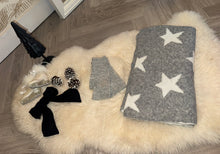 Load image into Gallery viewer, The ultimate supersoft scarf &amp; gloves gift set
