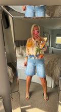 Load image into Gallery viewer, The sunshine satin jacket
