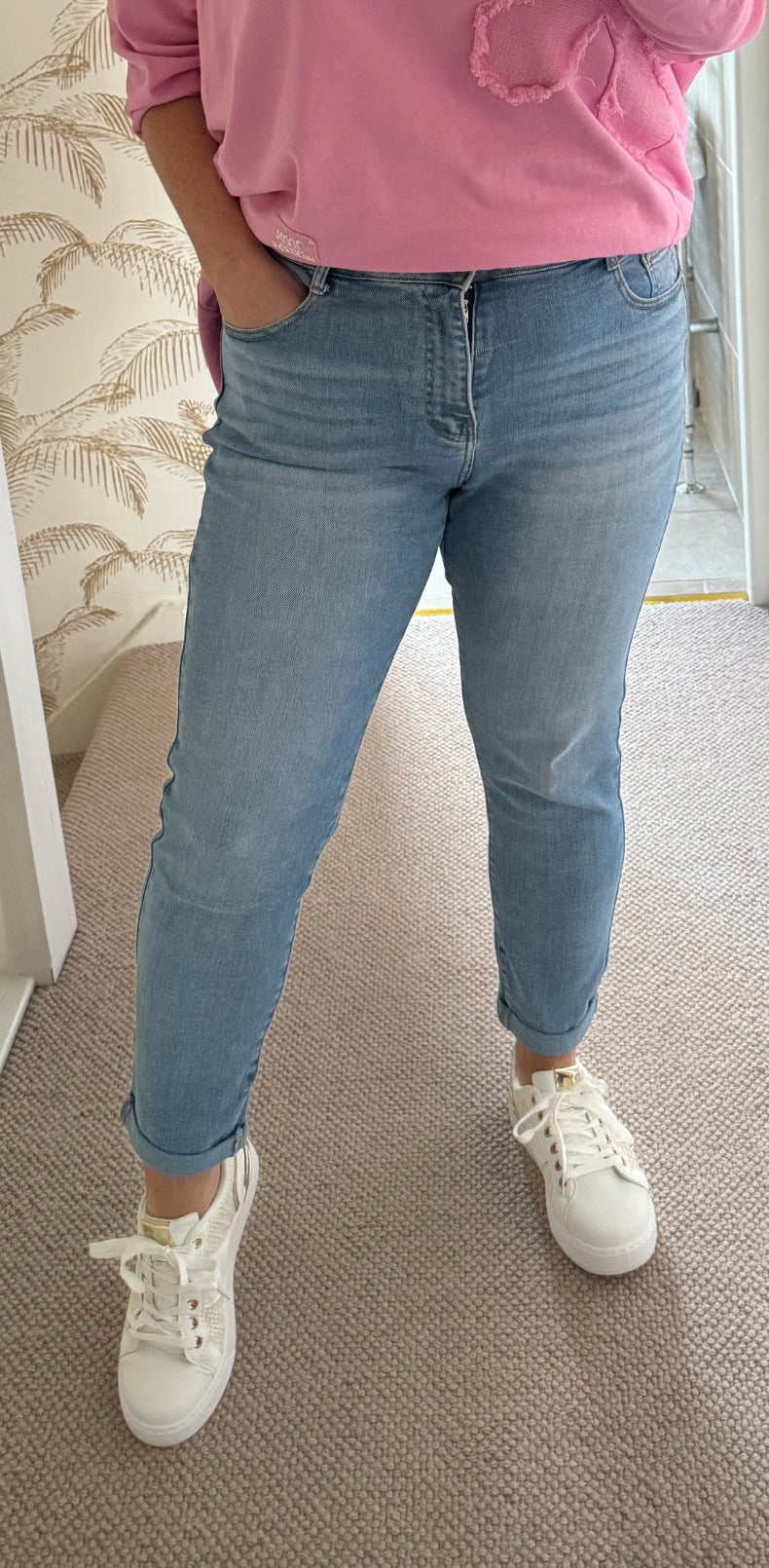 The G smack mom jeans