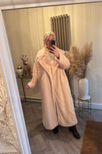 Load image into Gallery viewer, The Stella faux fur coat
