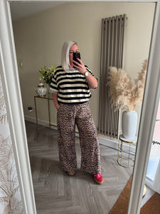 The animal print tie waist trousers with pockets